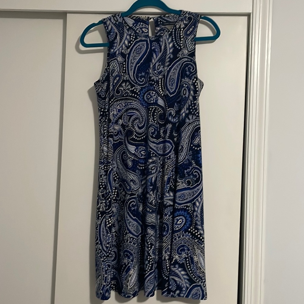 Tommy Hilfiger blue paisley slip dress. Size 4. Super cute and comfy.